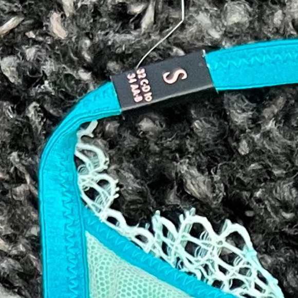 Victoria Secret Blue Bralette Never Worn - Picture 4 of 4